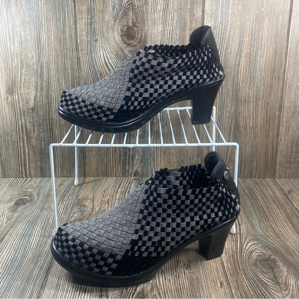 Bernie Mev Women's Size 9-9.5 US 40 EUR Chesca Gray and Black Shootie Shoes